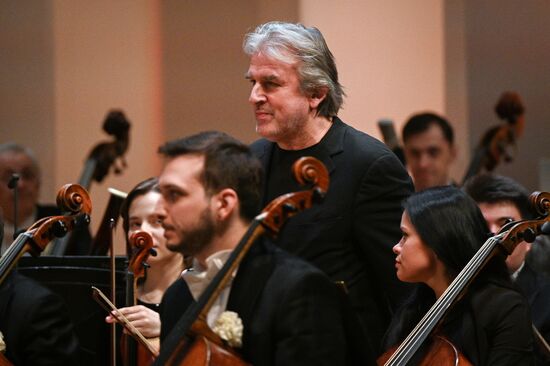 Russia Music Pianist Douglas Concert