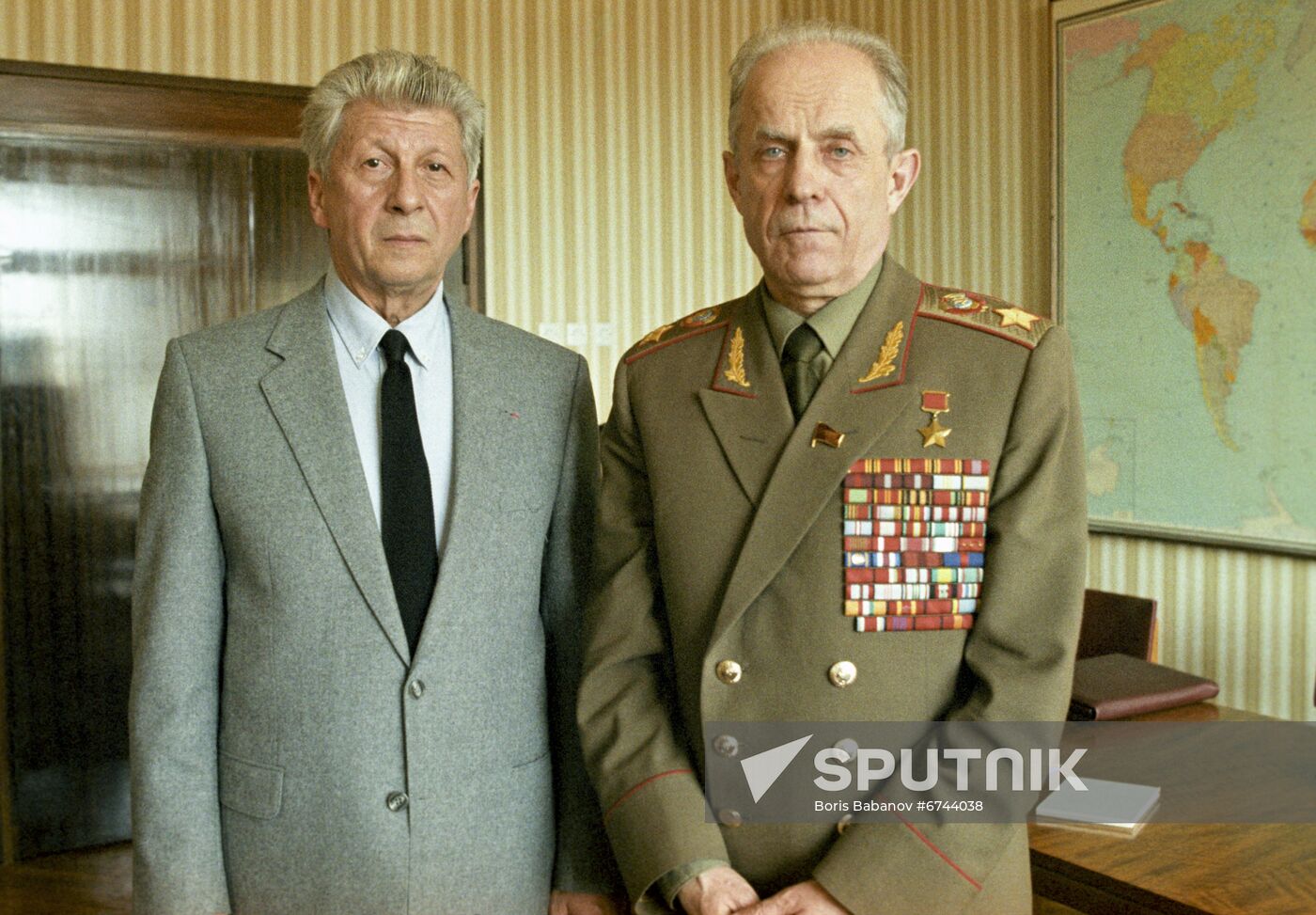Le Figaro Editor-in-Chief Pierre Darcourt and Marshal Sergei Akhromeyev