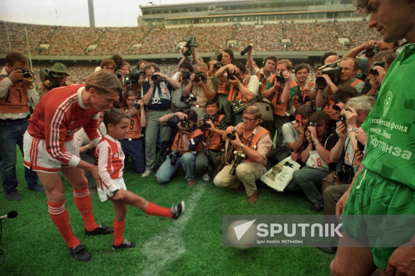 Football player Oleg Blokhin's farewell match