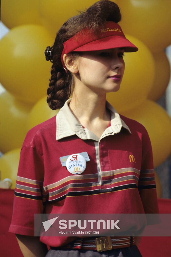 McDonald's opens on Ogaryova Street in Moscow