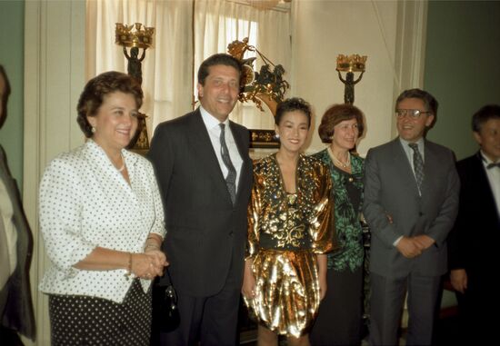 UNESCO Director-General Federico Mayor Zaragoza visits USSR