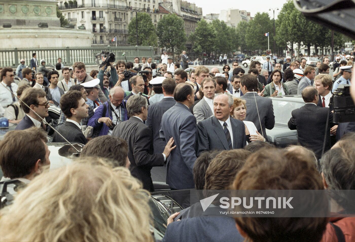 Mikhail Gorbachev visits France