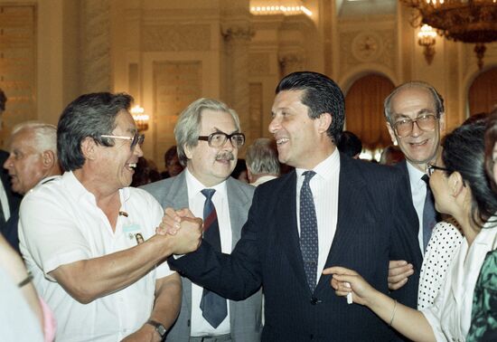 UNESCO Director-General Federico Mayor Zaragoza visits USSR