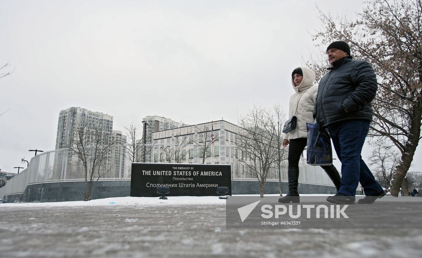 Ukraine Embassies Withdrawing