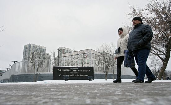 Ukraine Embassies Withdrawing