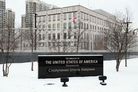 Ukraine Embassies Withdrawing