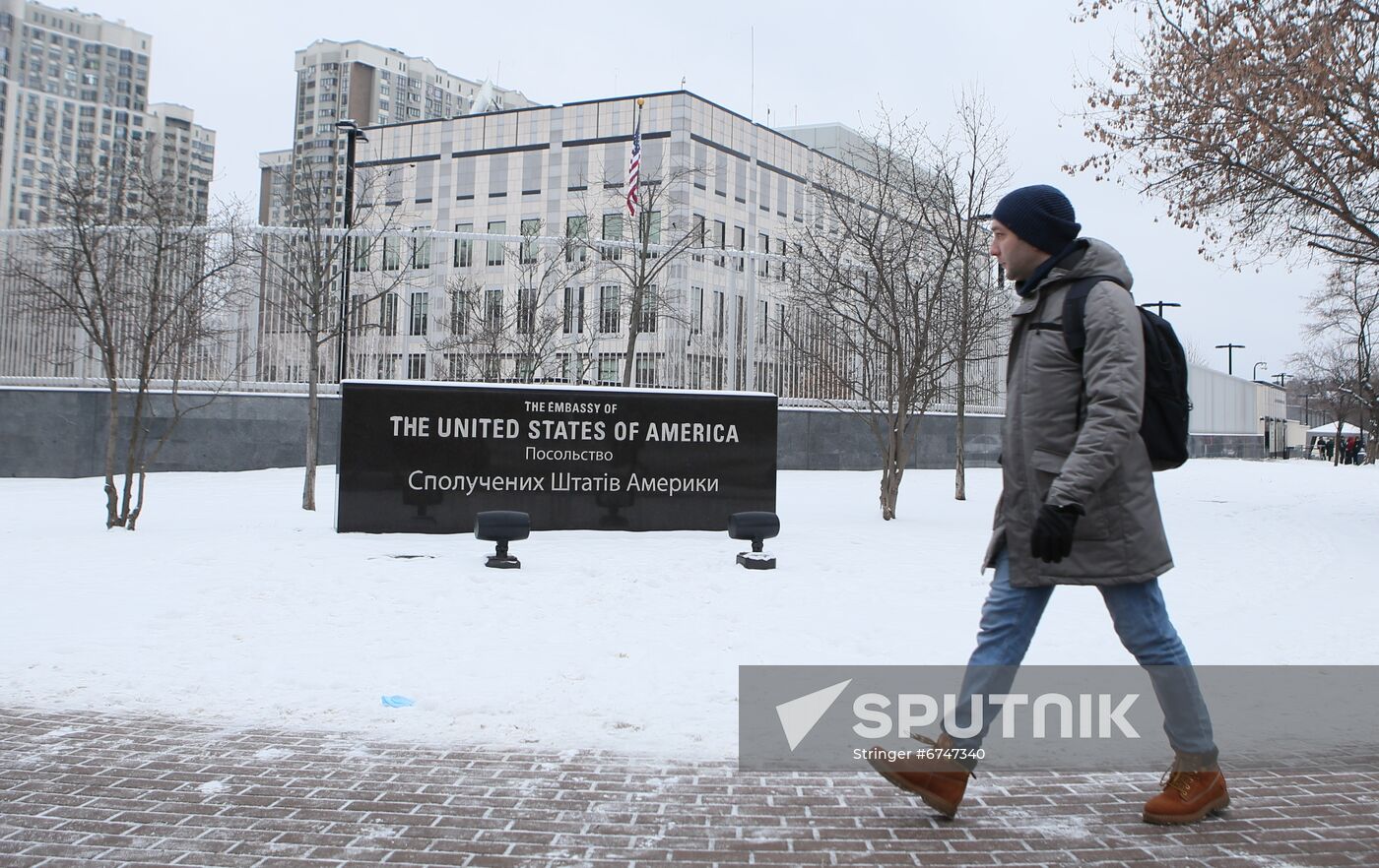 Ukraine Embassies Withdrawing