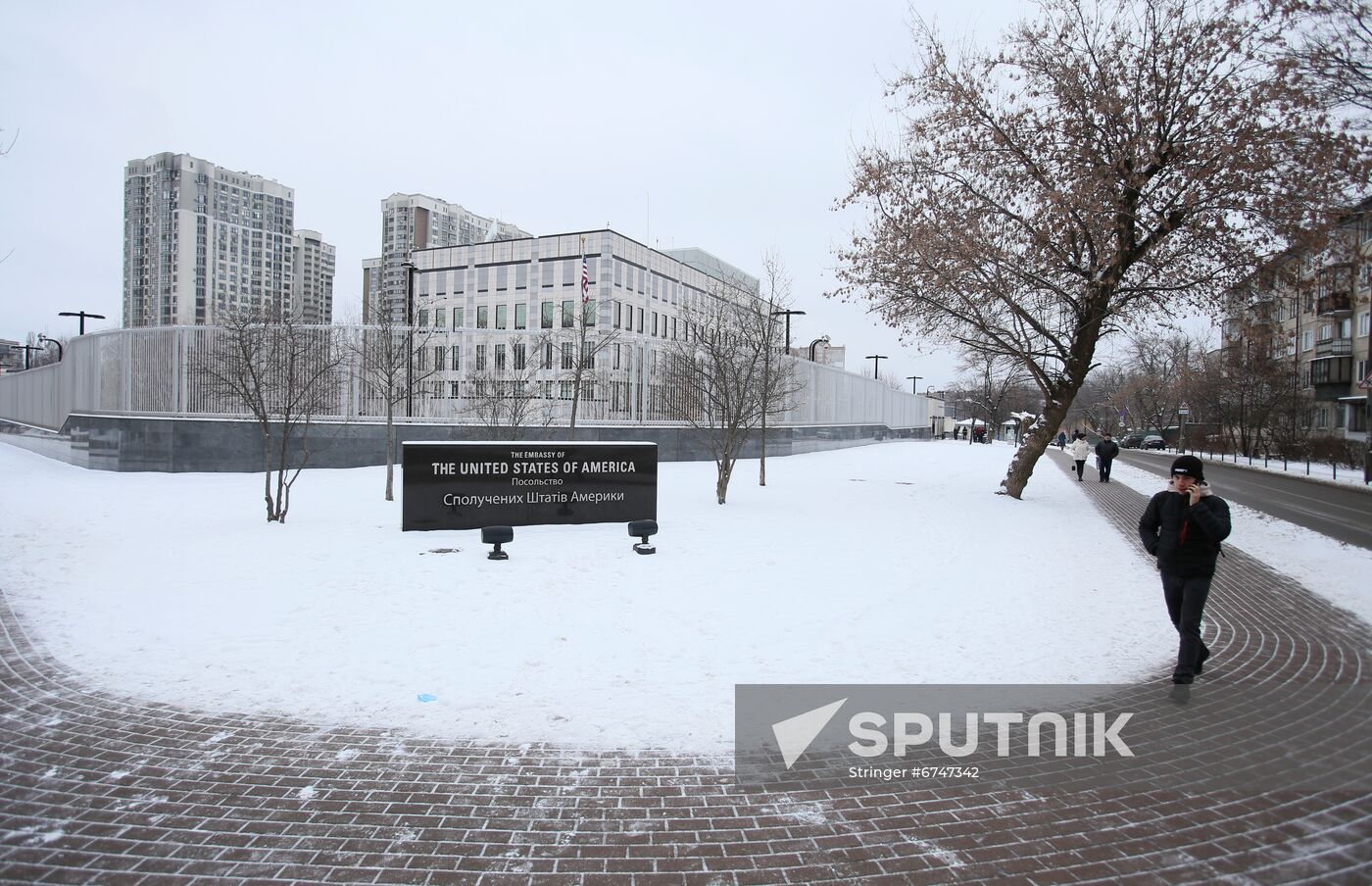 Ukraine Embassies Withdrawing