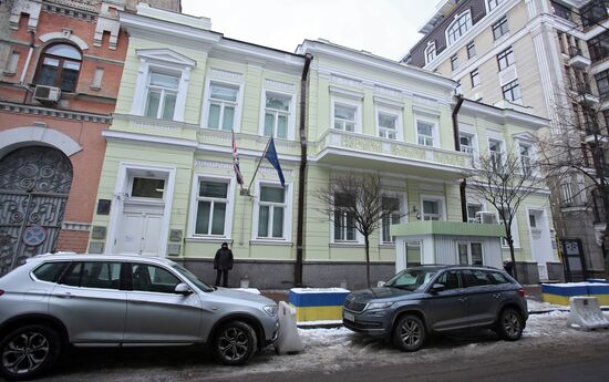 Ukraine Embassies Withdrawing