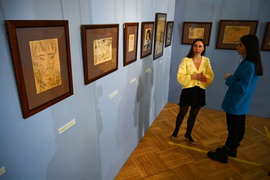 Russia Art Rusheva Exhibition