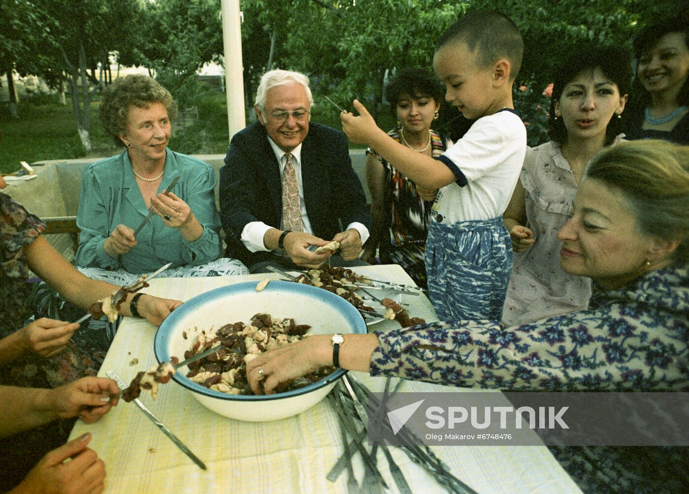 Meeting of Residents of Twin Soviet and US Cities, Tashkent and Seattle