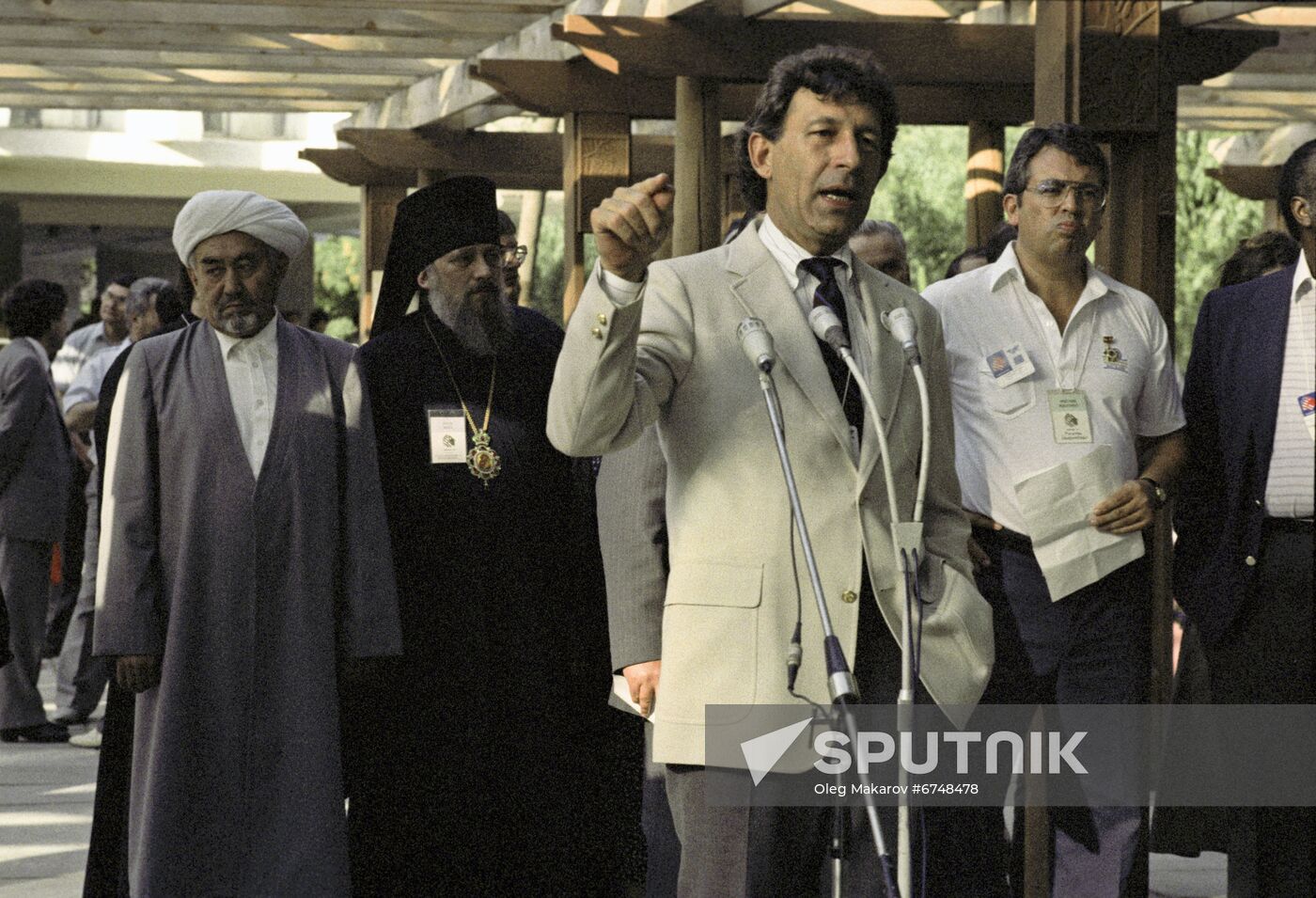 Meeting of Residents of Twin Soviet and US Cities, Tashkent and Seattle