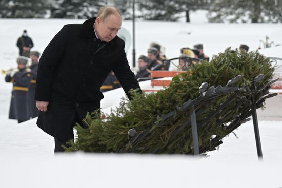 Russia WWII Leningrad Siege Breakthrough Anniversary