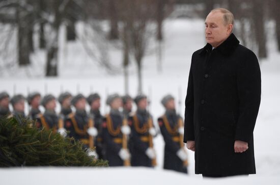 Russia WWII Leningrad Siege Breakthrough Anniversary