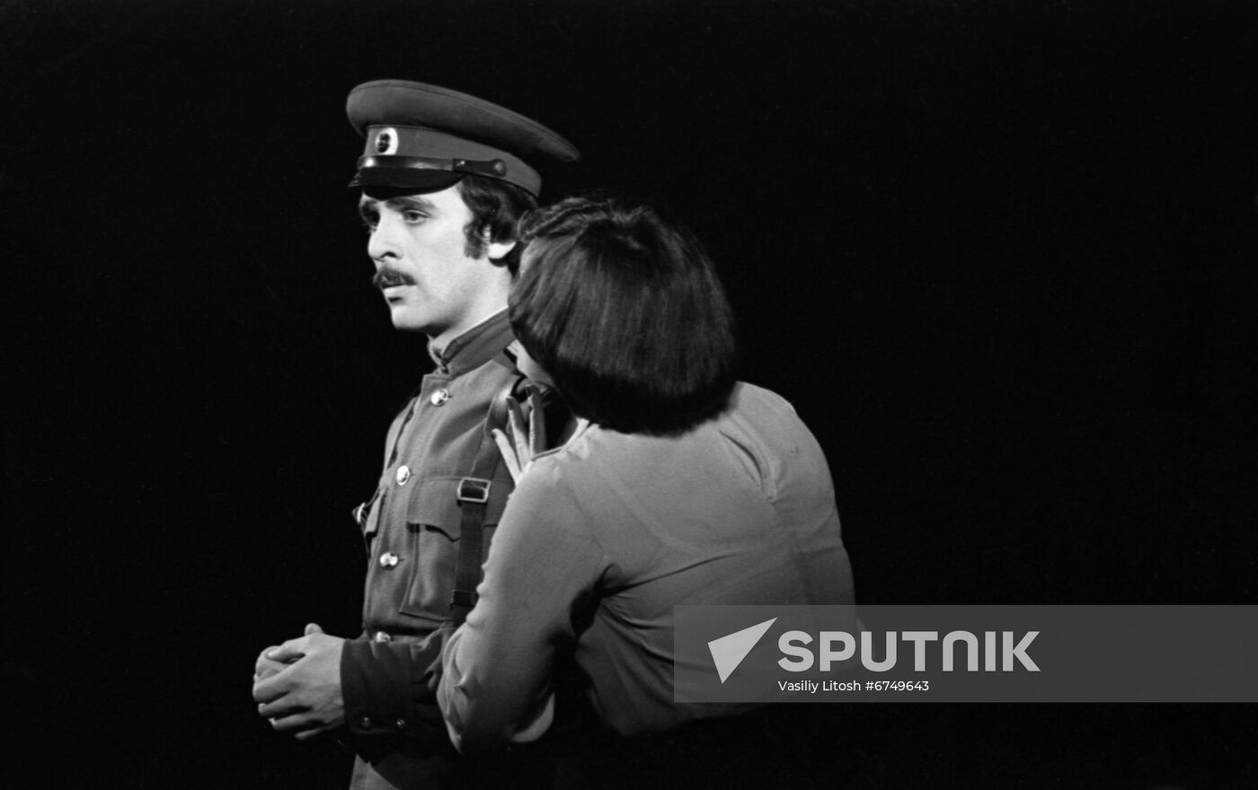 Episode from performance Comrade Love