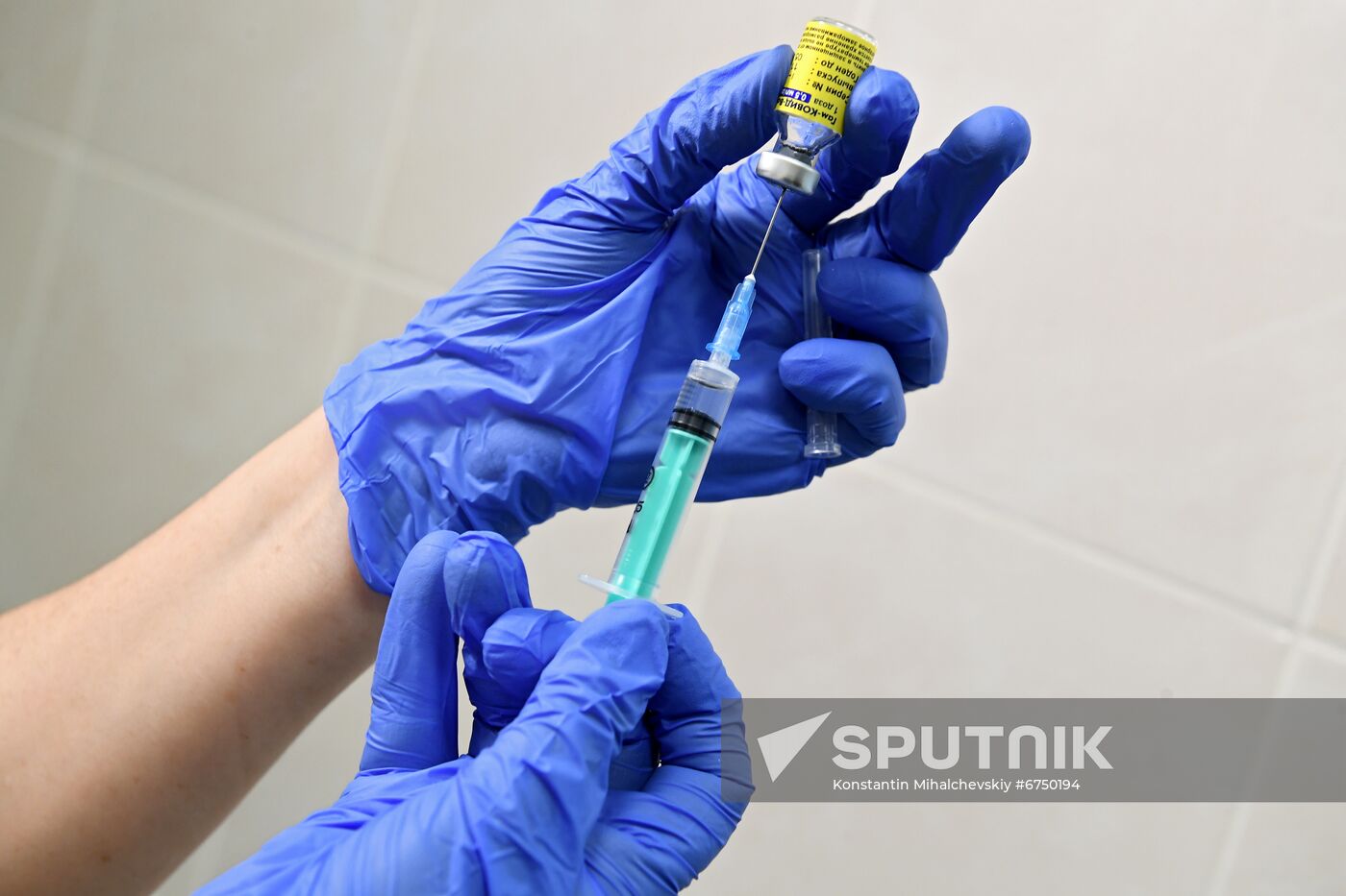 Russia Coronavirus Vaccination