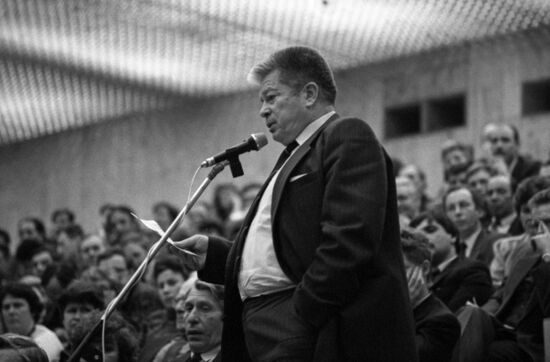 Electing prospective People's Deputies of USSR