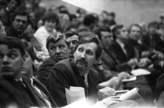 Electing prospective People's Deputies of USSR