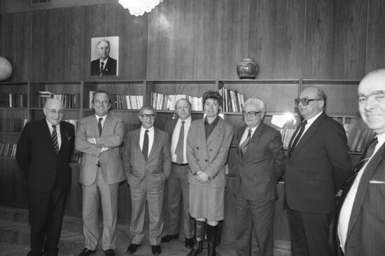 Chief editors of foreign publications - Reppublica (Italy), Le Monde (France) and El Pais (Spain) - visit USSR