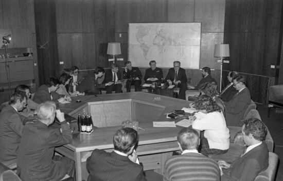 Roundtable meeting at APN