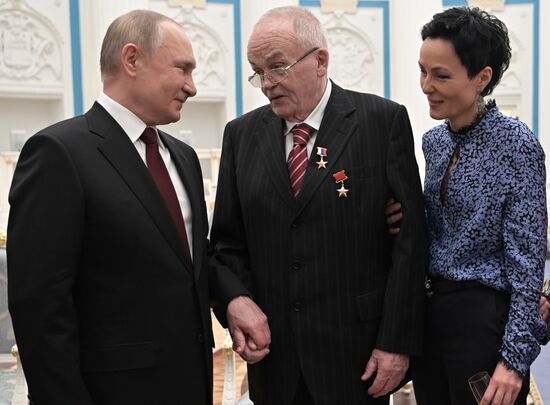 Russia Putin Awarding Ceremony