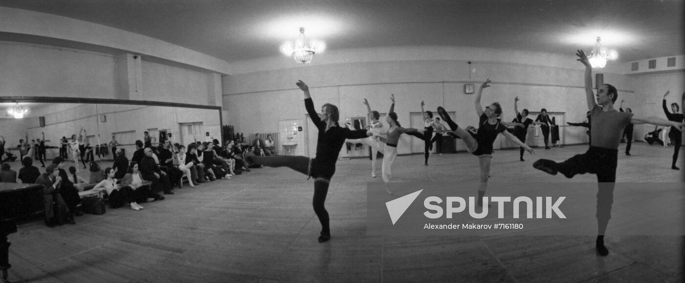 Maurice Bejart's 20th Century Ballet company performs in Moscow