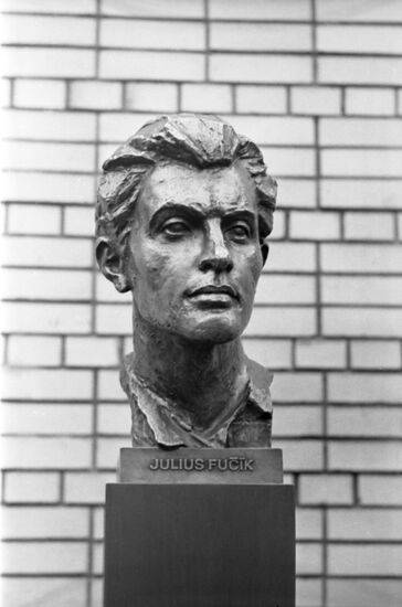 Bust of Czechoslovak journalist and writer Julius Fucik in Moscow