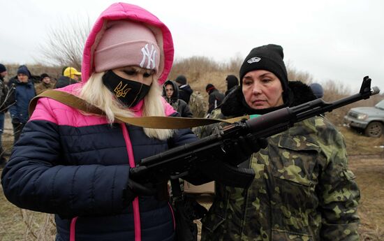 Ukraine Defence Civilians Exercises