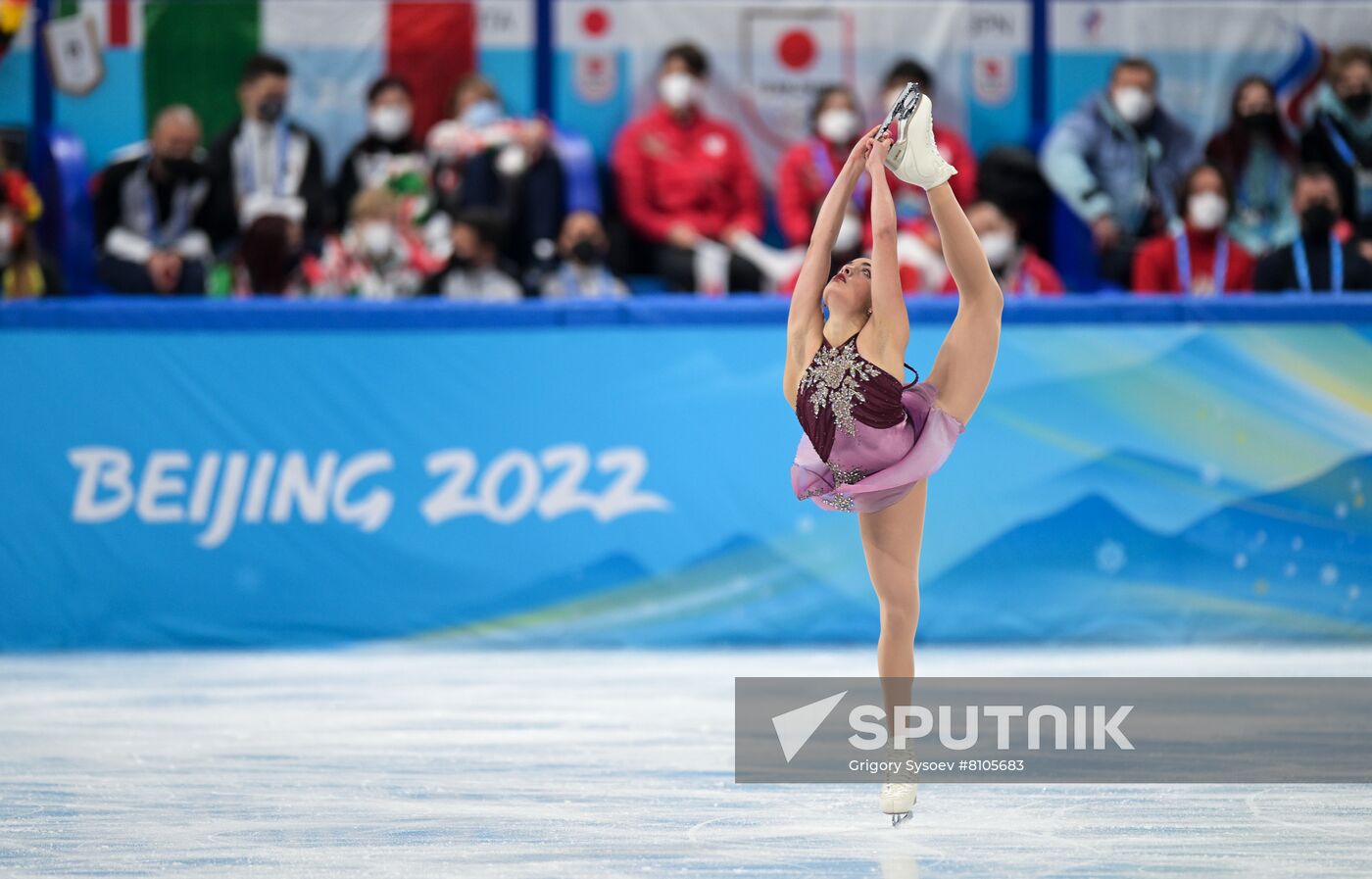 Canada's Madeline Schizas performs in the figure skating team women's short program during the Beijing 2022 Winter Olympic Games at Capital Indoor Stadium in Beijing, China. Location: China, Beijing. Author: Grigory Sysoev/Sputnik. China Olympics 2022 Figure Skating Team Event