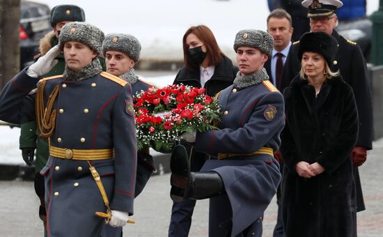 Russia Britain Wreath Laying