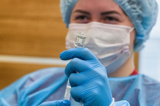 Russia Coronavirus Nasal Vaccine Trials