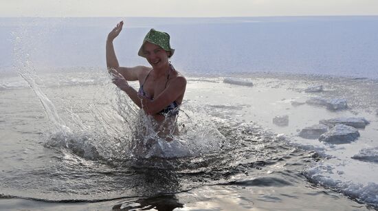 Russia Winter Swimming