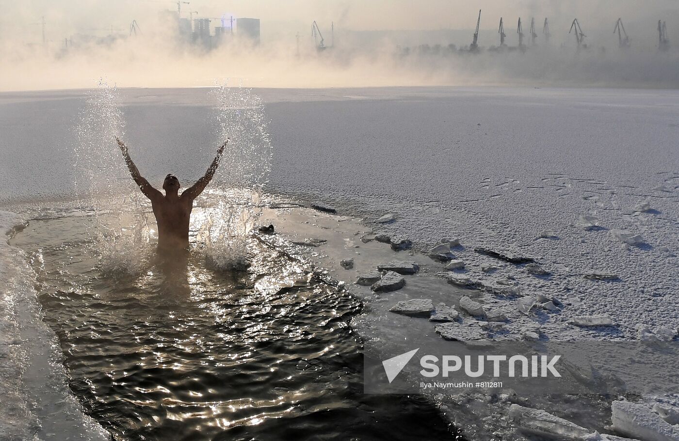 Russia Winter Swimming