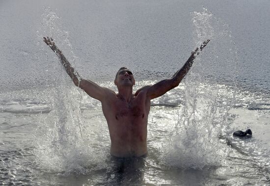 Russia Winter Swimming