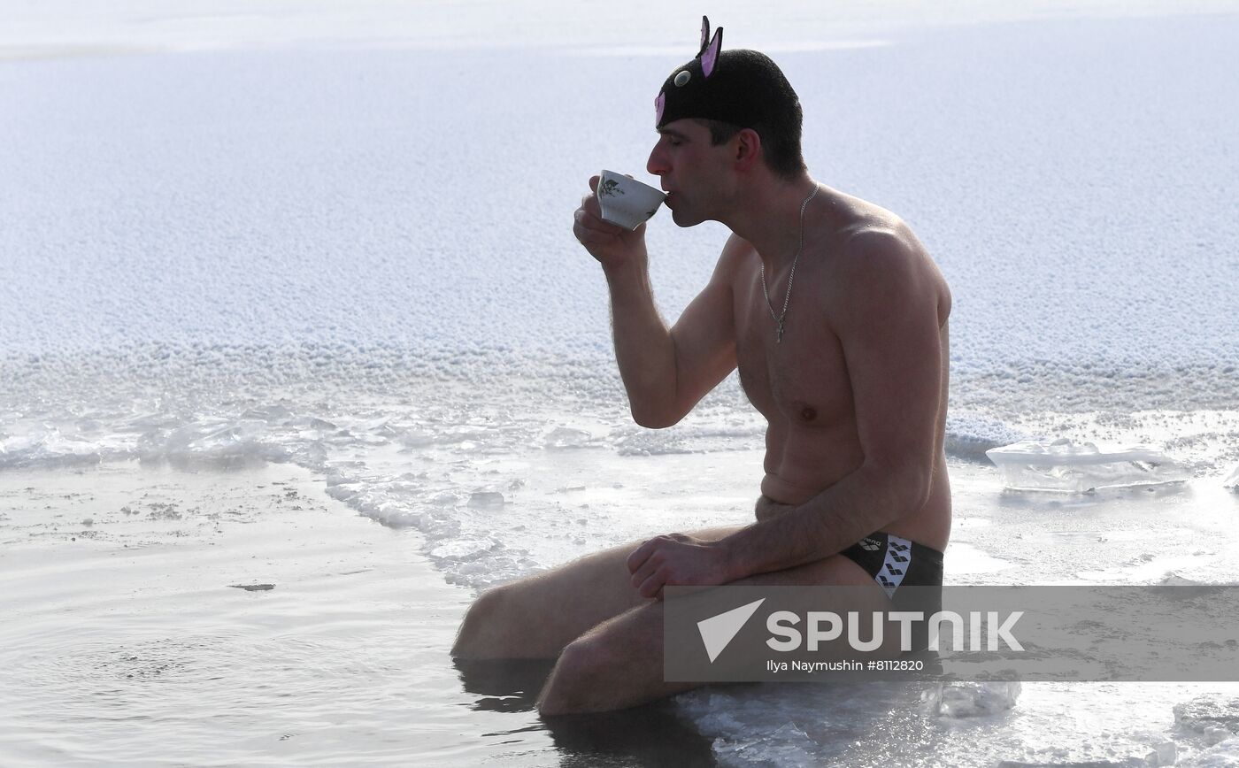 Russia Winter Swimming