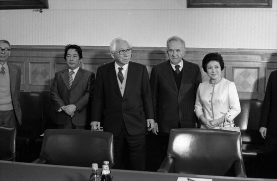 Founder of Tokai University Shigeyoshi Matsumae visits USSR
