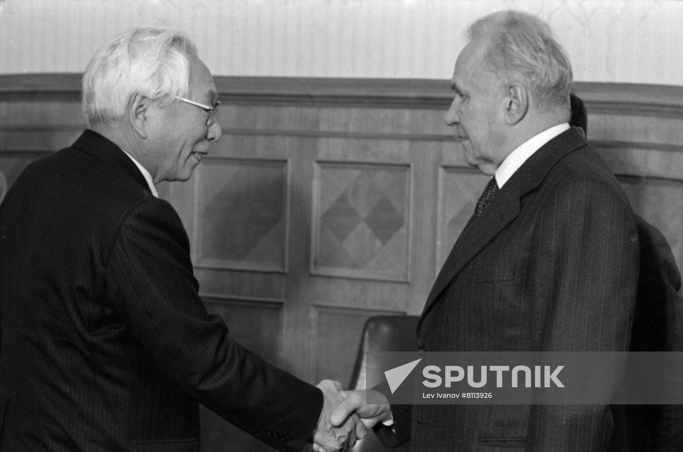 Founder of Tokai University Shigeyoshi Matsumae visits USSR