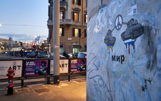 Italy Russia Ukraine Tension Graffiti