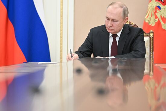 Russia Putin Economy