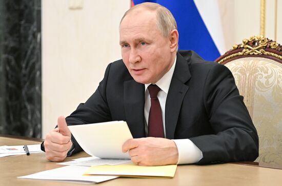 Russia Putin Economy