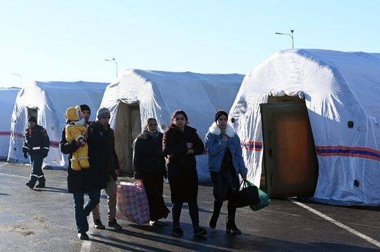 Russia Ukraine DPR Tension Refugees