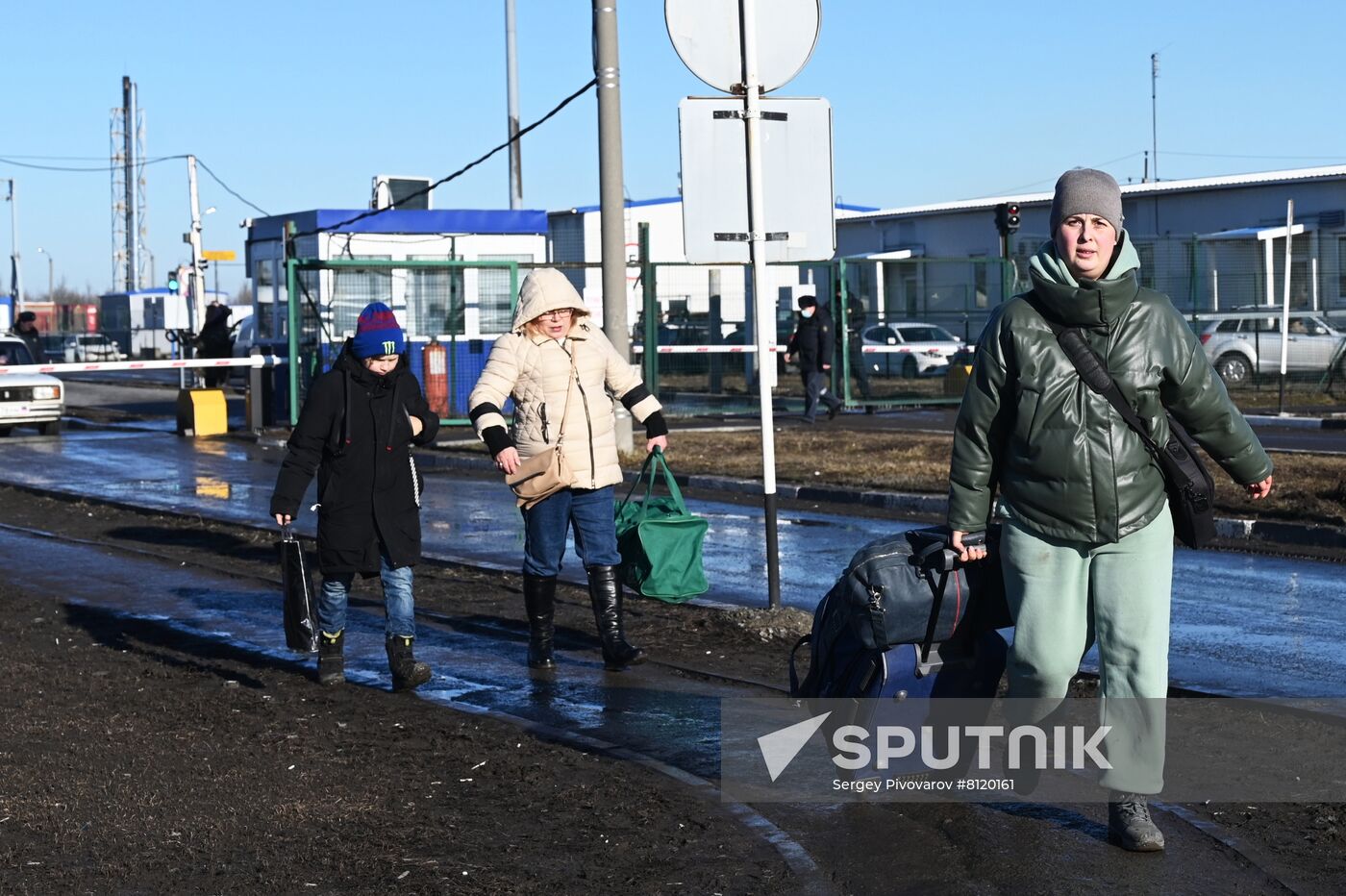 Russia Ukraine DPR Tension Refugees