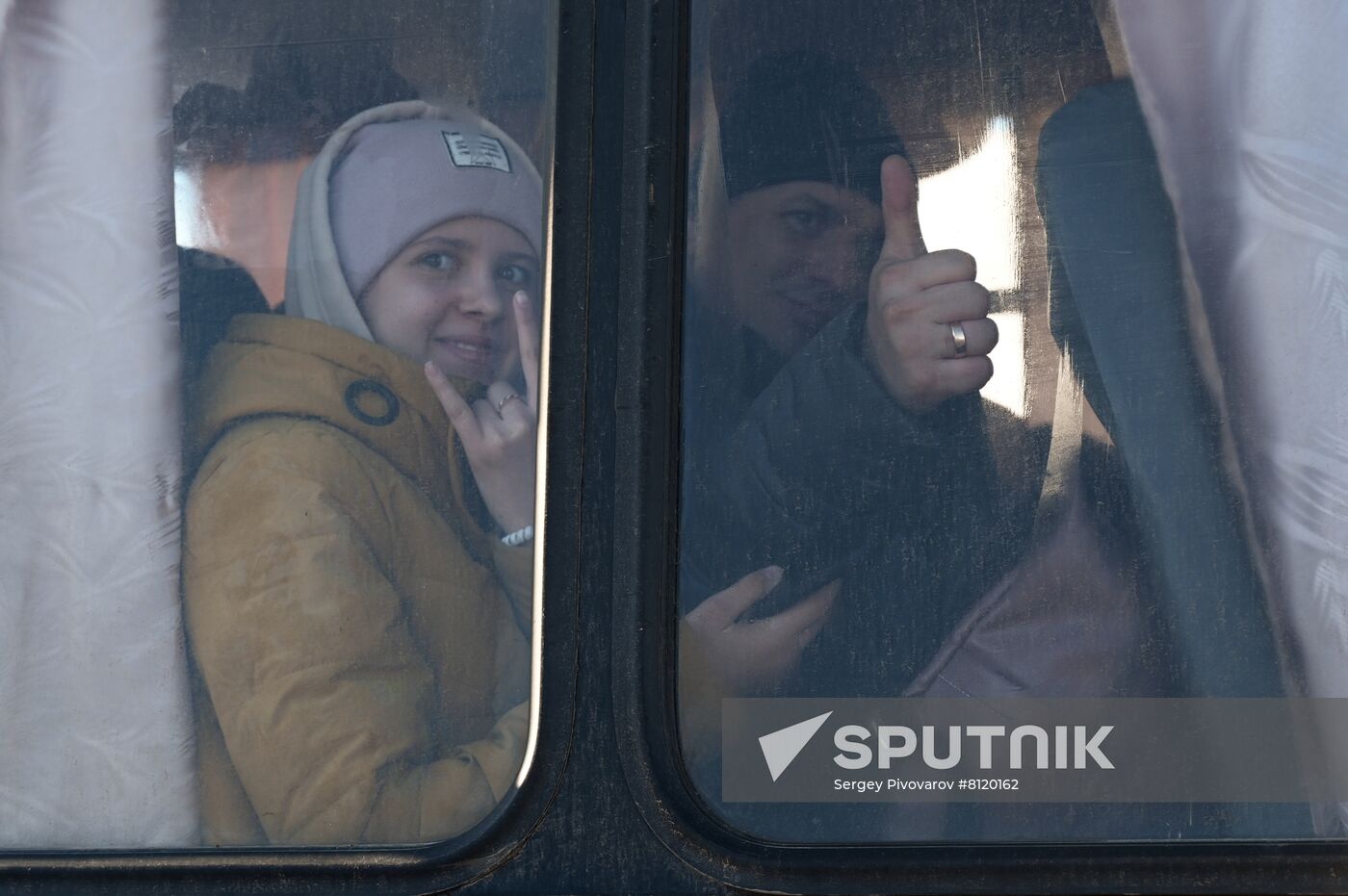 Russia Ukraine DPR Tension Refugees