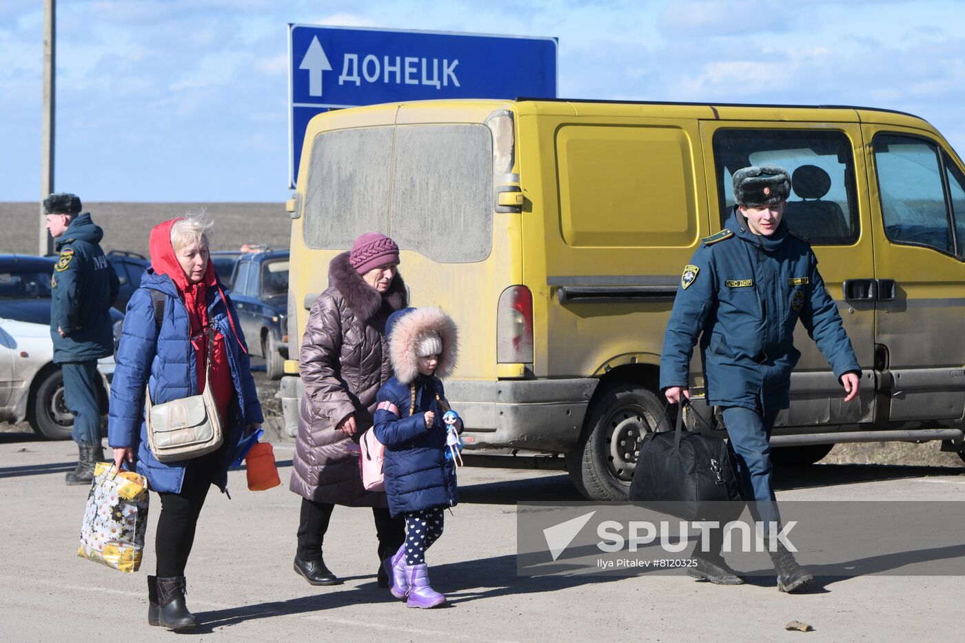 Ukraine DPR LPR Tension Refugees