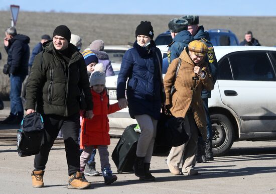 Ukraine DPR LPR Tension Refugees