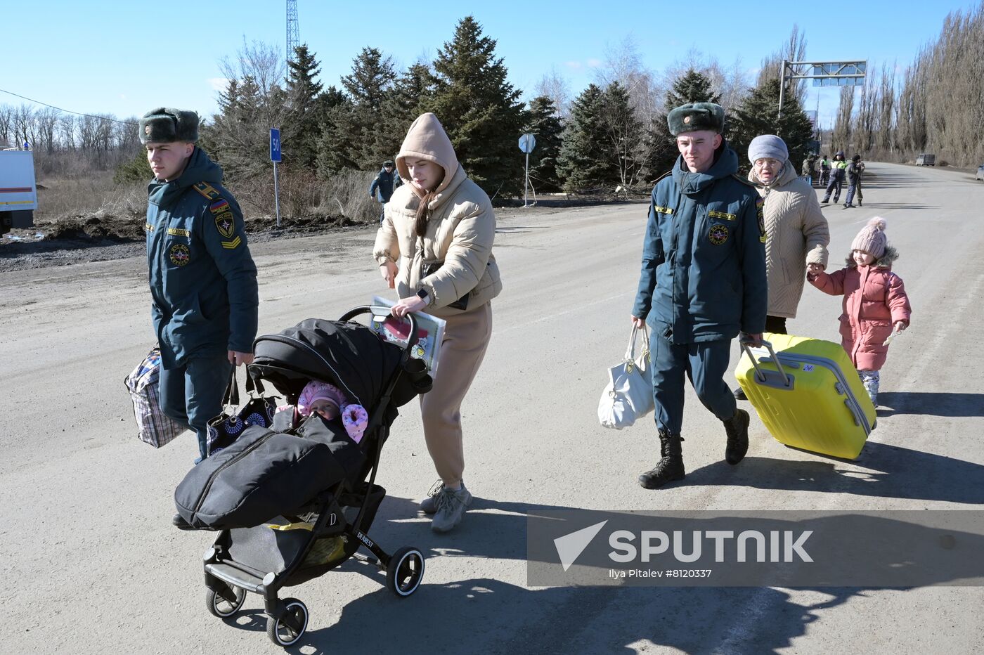 Ukraine DPR LPR Tension Refugees