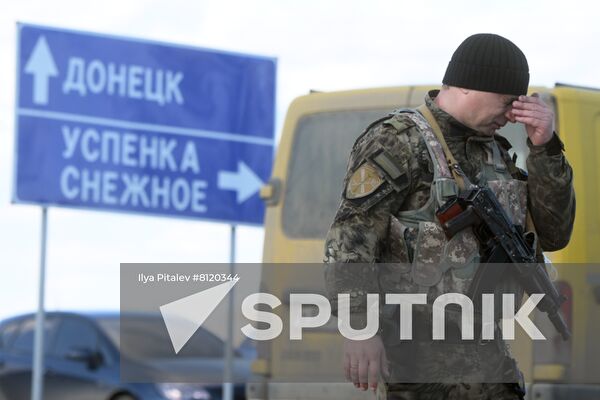 Ukraine DPR LPR Tension Refugees