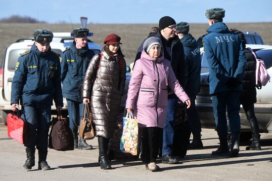 Ukraine DPR LPR Tension Refugees