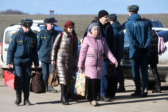 Ukraine DPR LPR Tension Refugees