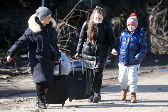 Ukraine DPR LPR Tension Refugees